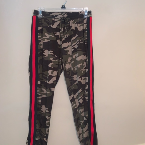 Matching set - Picture 3 of 3